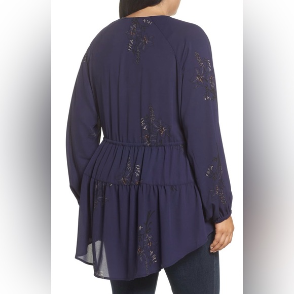 Plus Size ✨ Melissa McCarthy Blue Floral Flutter Tiered Blouse - Picture 4 of 10